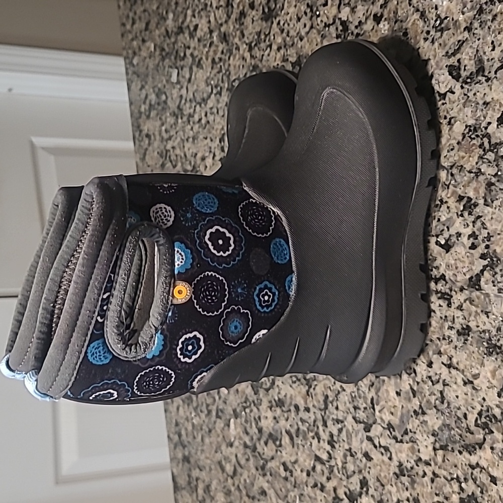 Children's bog boots